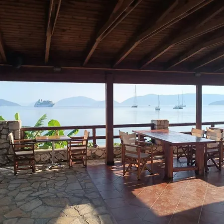 Karavomilos Campsite Sami (Kefalonia)